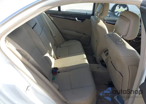 2013 Mercedes-Benz C 300 Sport 4Matic из США, поврежденный, VIN WDDGF8ABXDR276012